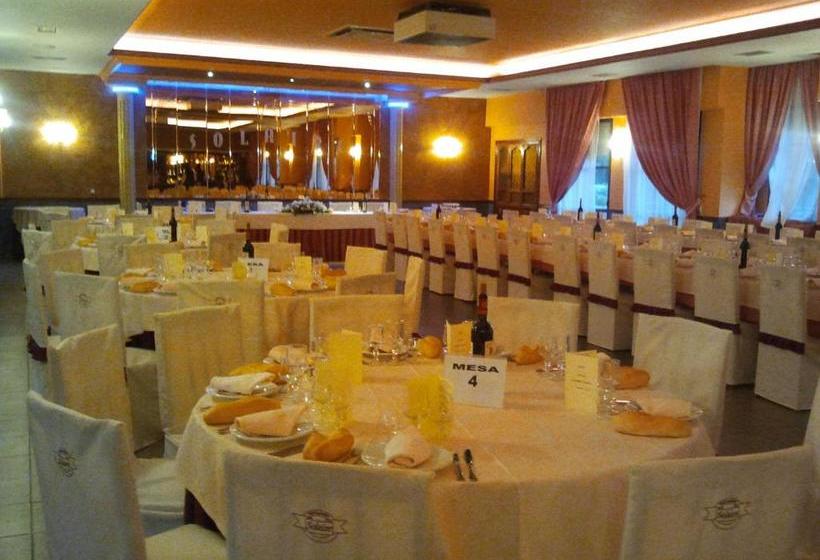 פנסיון Hostal Restaurante Solaire