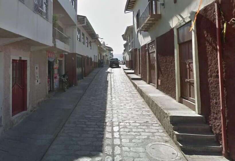 پانسیون La Querencia