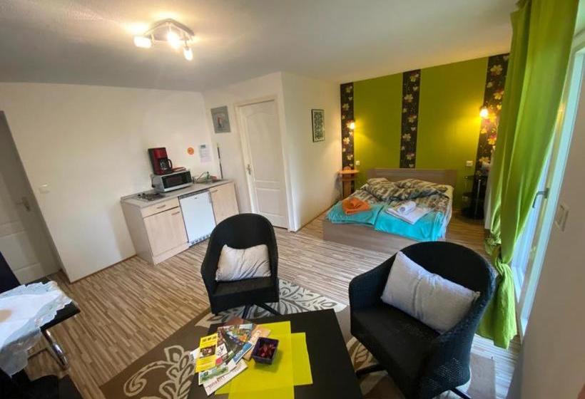 펜션 Maison Carmen   Restaurant , Meublé De Tourisme, Appartements