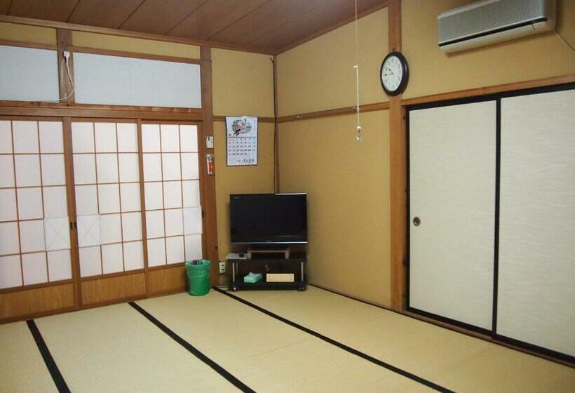 بنسيون Shukubo Kanbayashi Katsukane