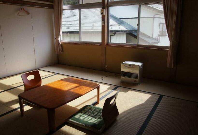 بنسيون Shukubo Kanbayashi Katsukane