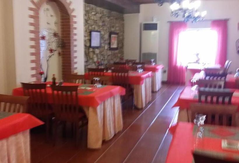 פנסיון Trisileja En Posada La Busta