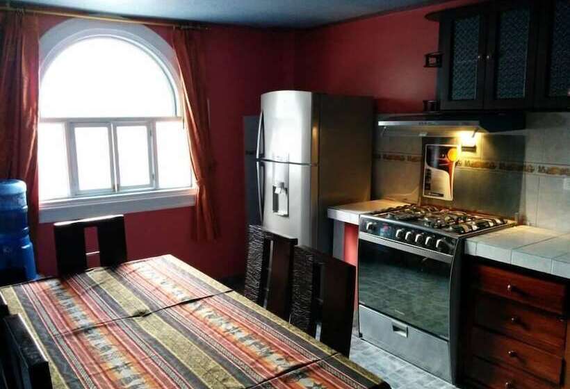 Hostal Otavalos Inn Hostel