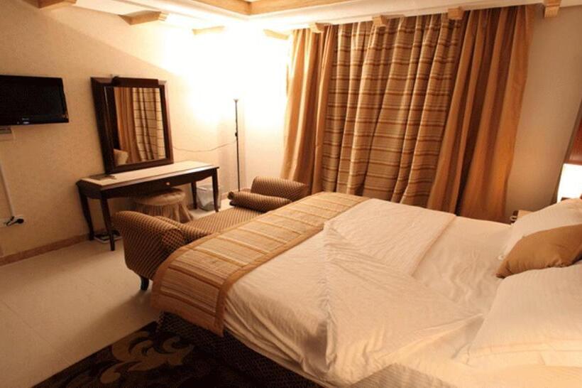 Lavande Suites