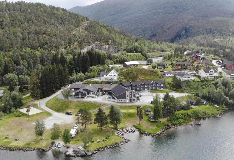 פנסיון Lyngmo Gjestehus