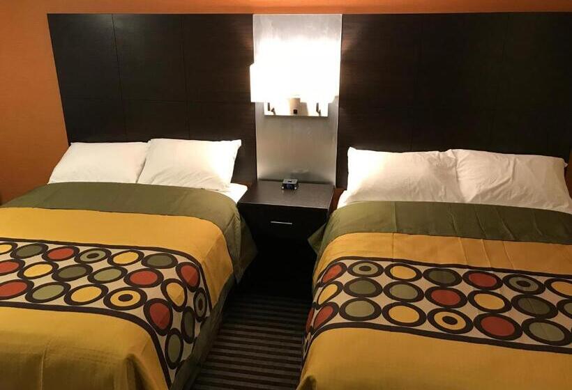 הוסטל Bay Hill Inns & Suites