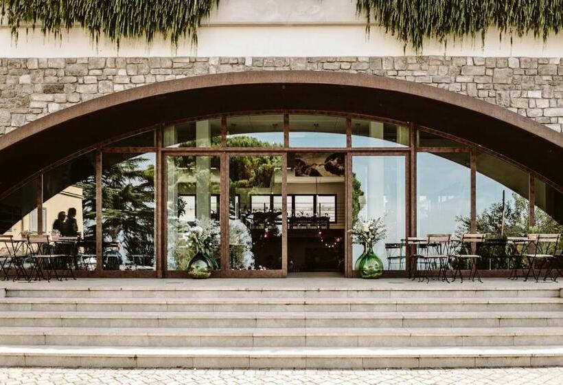 هتل Merumalia Wine Resort