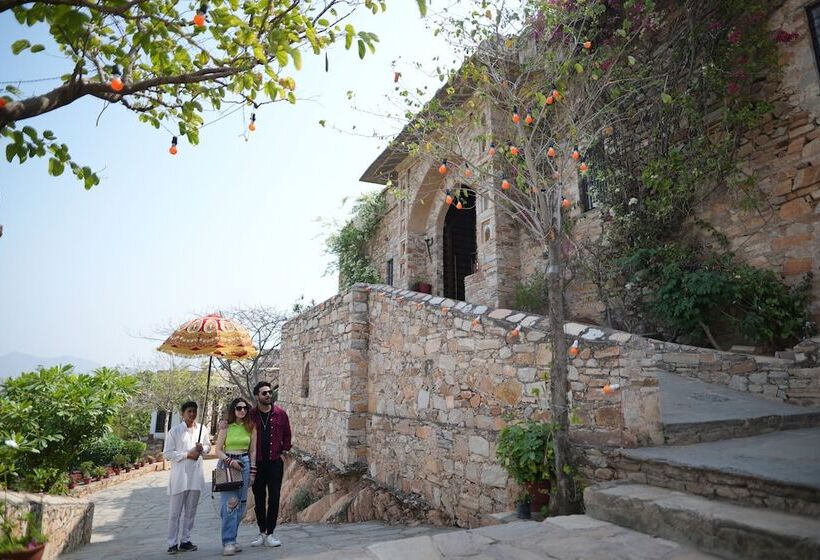 فندق Fort Dadhikar, Alwar