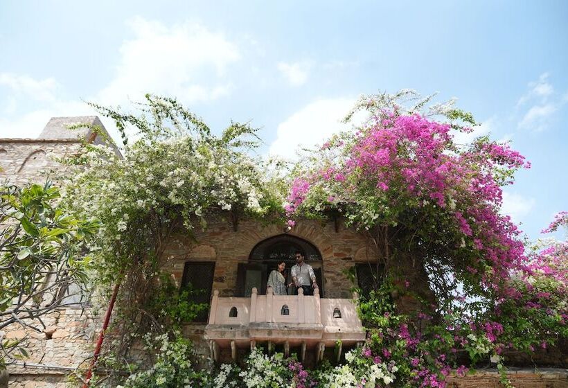 فندق Fort Dadhikar, Alwar