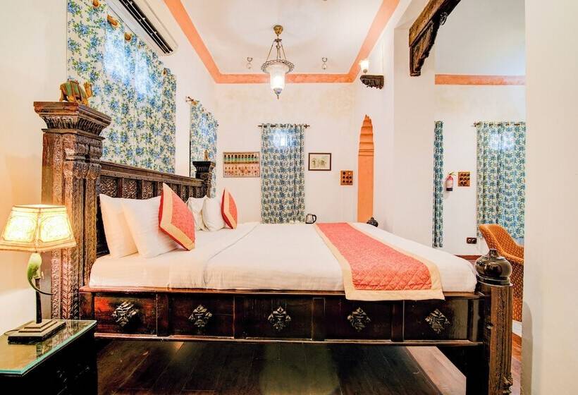فندق Fort Dadhikar, Alwar