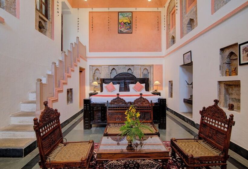 فندق Fort Dadhikar, Alwar