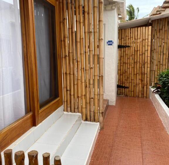 پانسیون Zurisadai