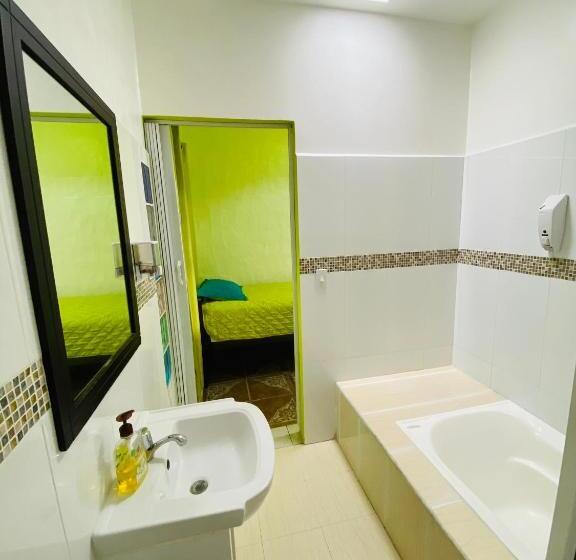 پانسیون Zurisadai