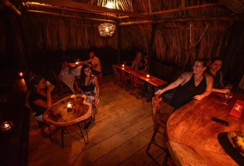 پانسیون Finca Escondida