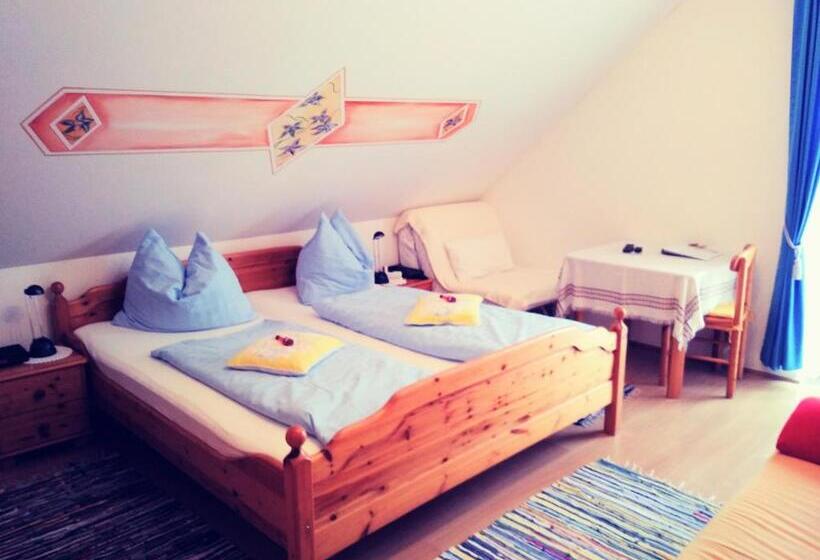 ペンション Gästehaus Hobelleitner