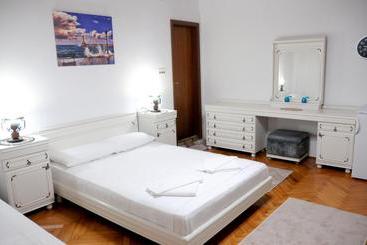پانسیون Guest House Smajlaga