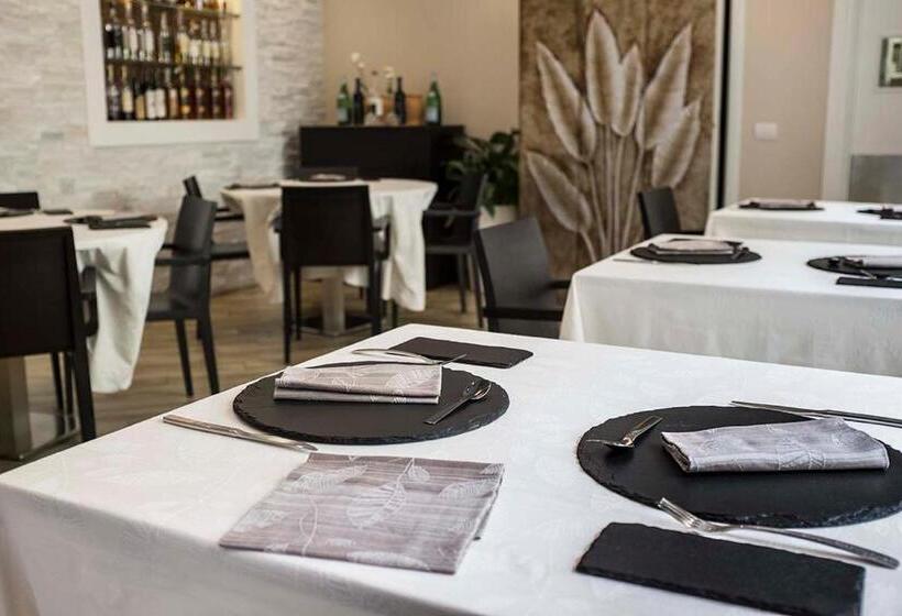 بنسيون Bhl Boutique Rooms Legnano