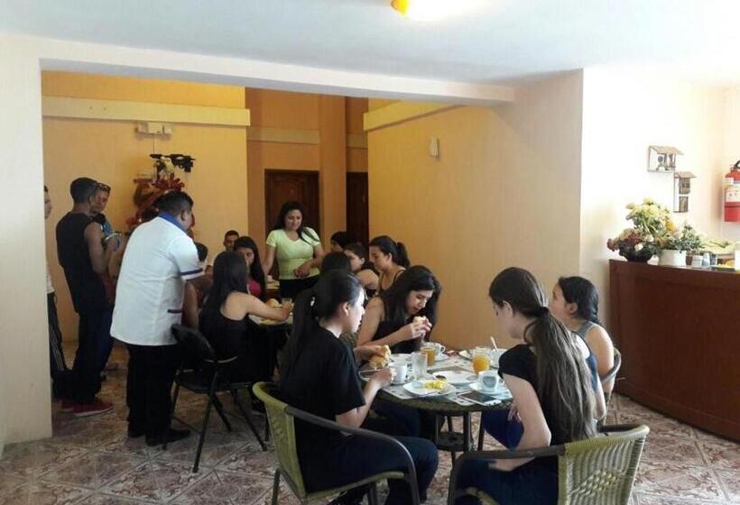 پانسیون Hostal Haziel