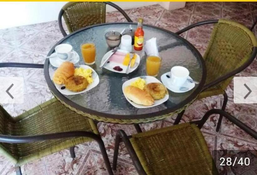 پانسیون Hostal Haziel