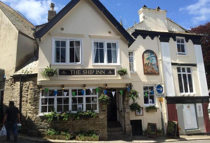 ユースホステル The Ship Inn Fowey