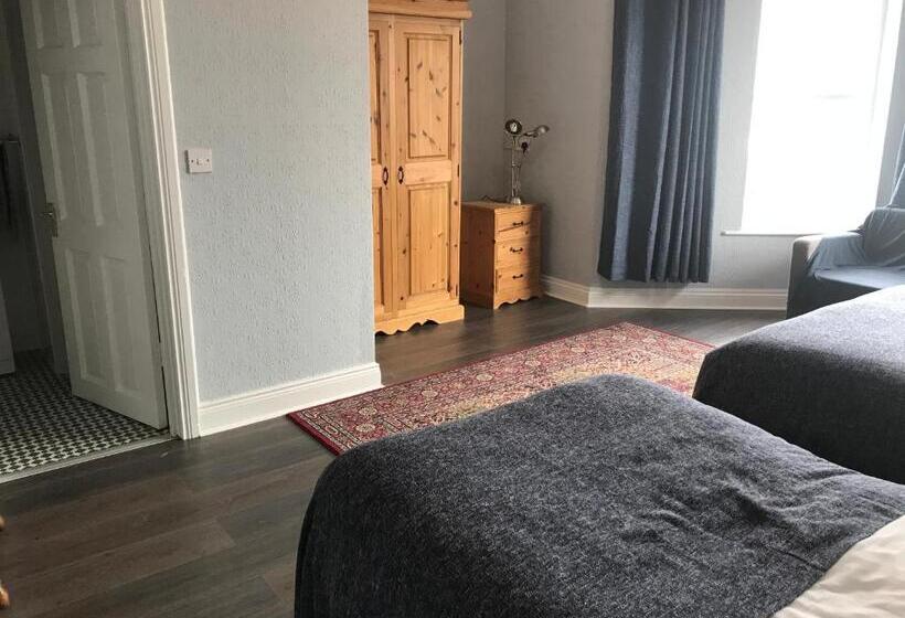 פנסיון Rolling Wave Guesthouse