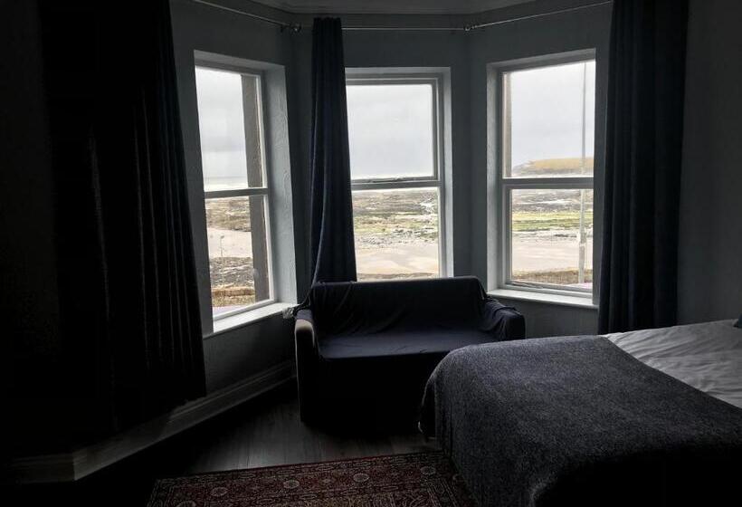 פנסיון Rolling Wave Guesthouse