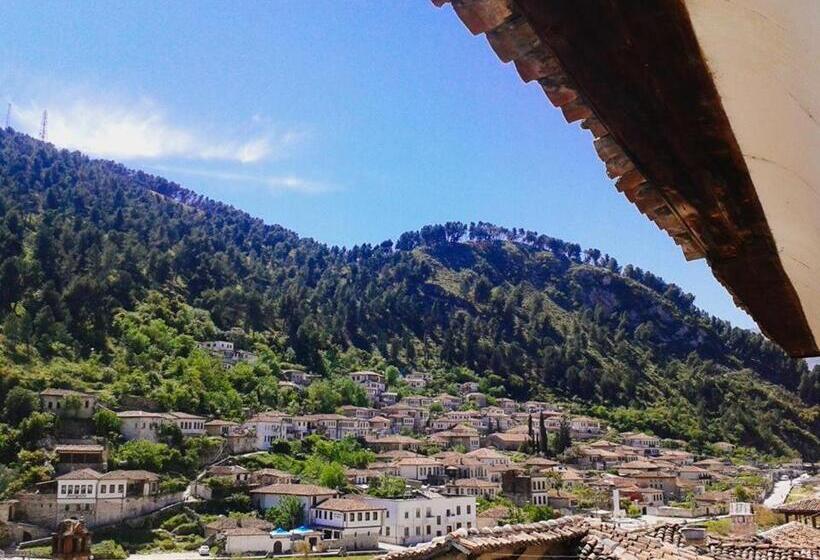 پانسیون Guesthouse Alvaro Kadiu