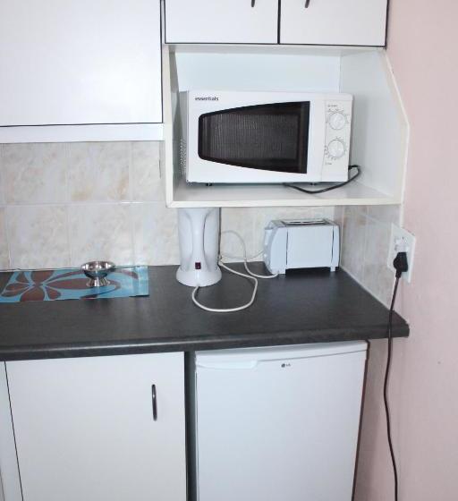 بنسيون Phomolo Guest House