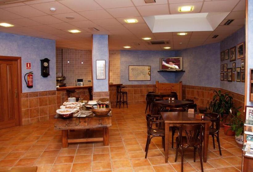 ペンション Hostal La Granja