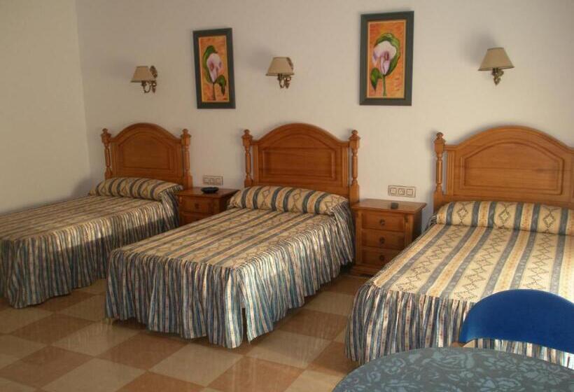بنسيون Hostal Los Rosales