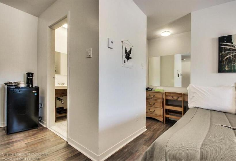 ユースホステル Auberge Motel Drakkar