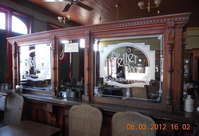 فندق صغير Landmark Inn At The Historic Bank Of Oberlin