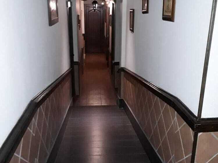 פנסיון Hostal Rocio