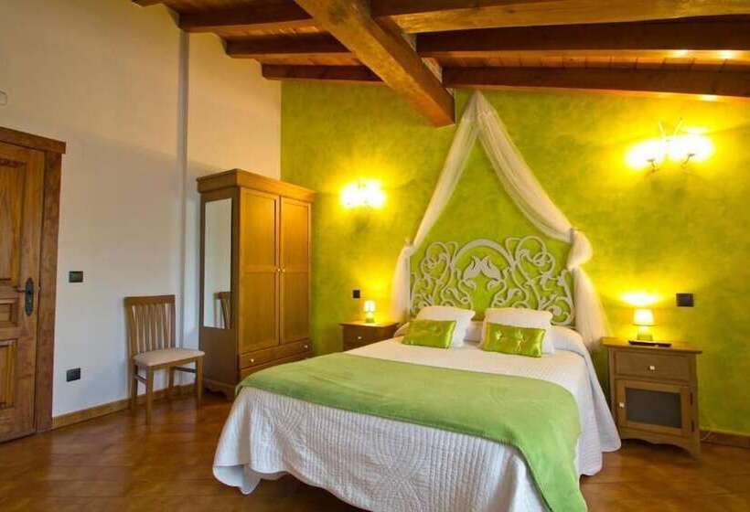 פנסיון Posada La Fabula