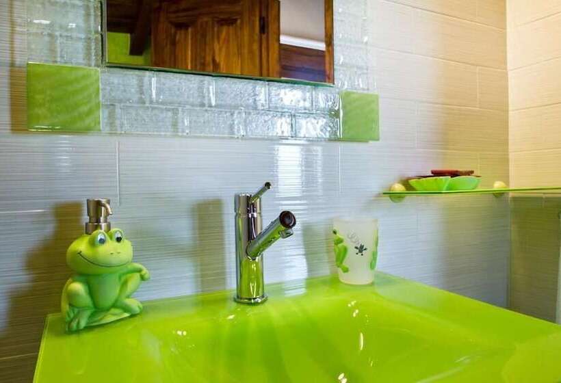 פנסיון Posada La Fabula