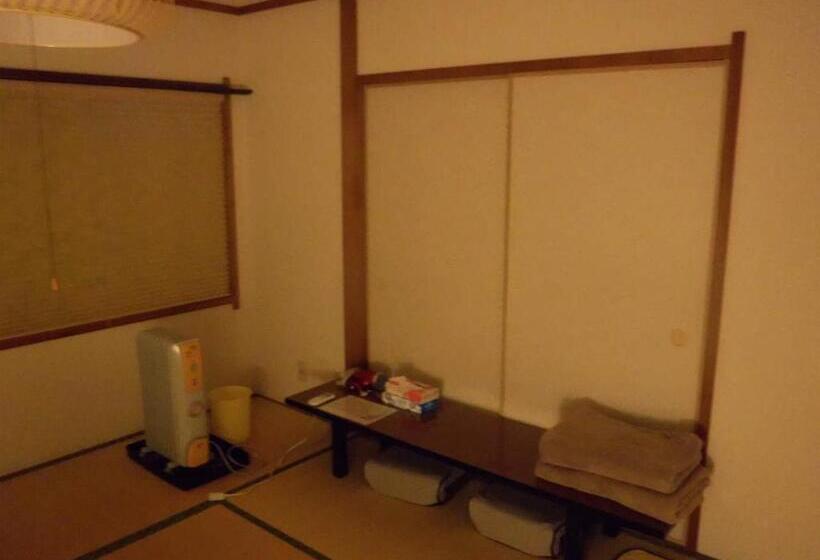 פנסיון Wholeearth Ryokan Hiroshima