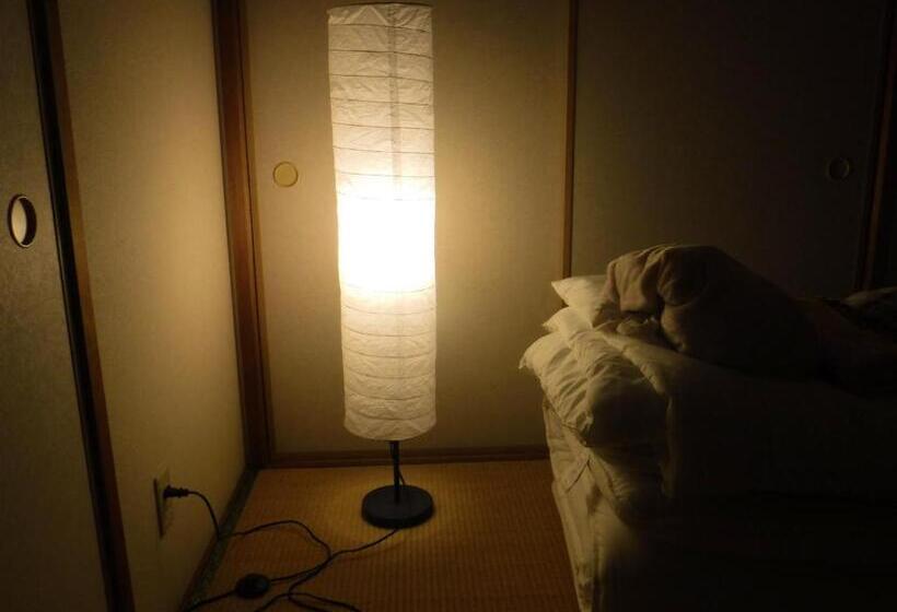 פנסיון Wholeearth Ryokan Hiroshima