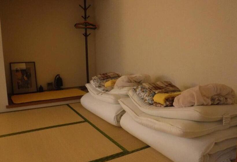 פנסיון Wholeearth Ryokan Hiroshima