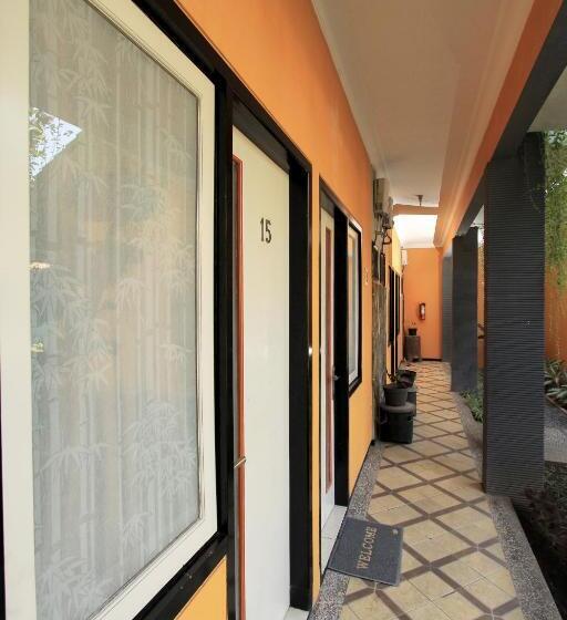 بنسيون Guest House Rumah Wahidin Syariah