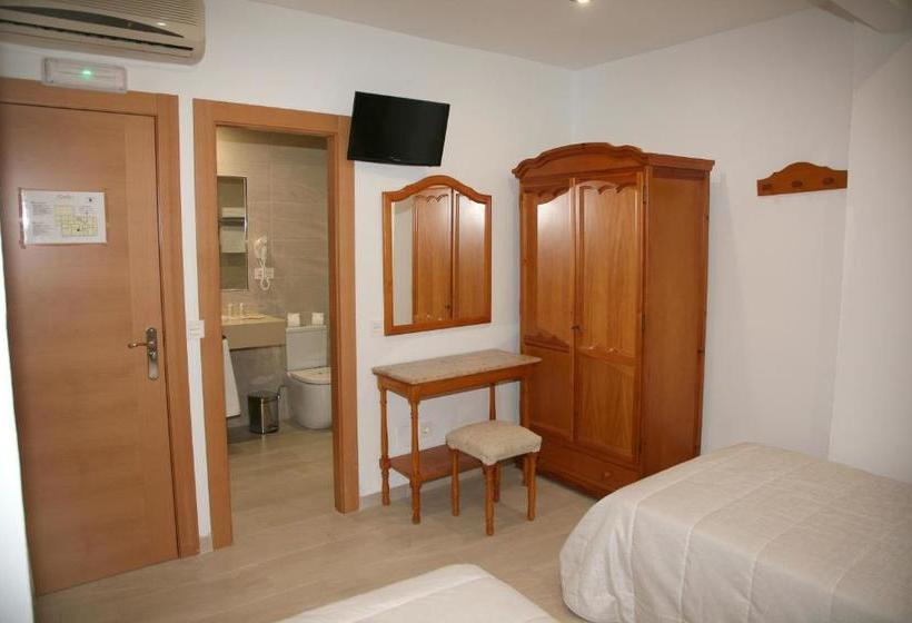 پانسیون Hostal Restaurante Grela