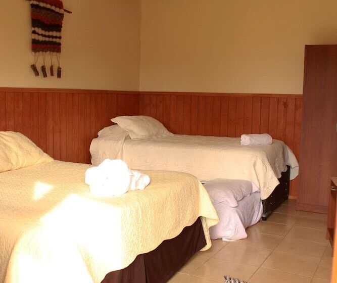 فندق صغير Hosteria Y Camping Del Bosque Pucón