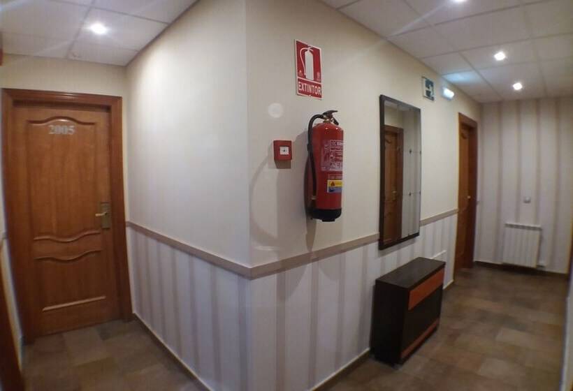 Пансион Hostal Venecia Ii