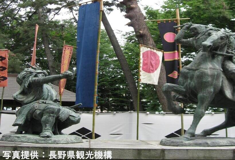 بنسيون Shioriya