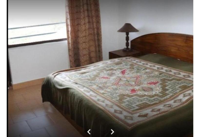 ホテル Genuine Deluxe Stay At Nainital Road