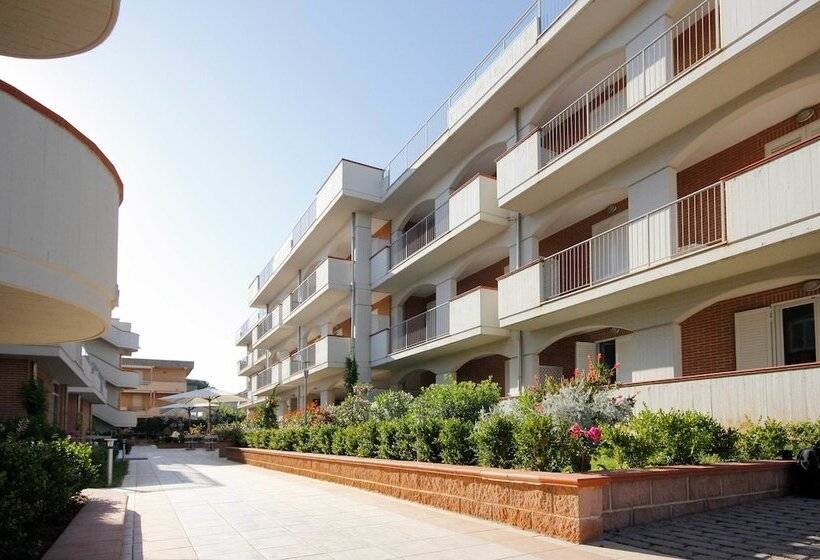 هتل I Cinque Pini