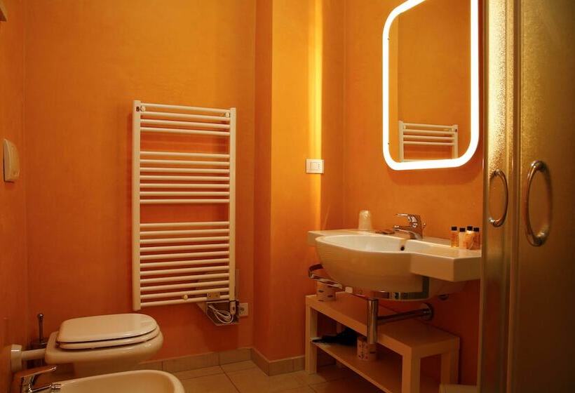 هتل I Cinque Pini