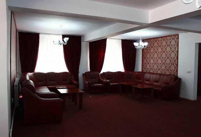 פנסיון Casa De Vis Pucioasa