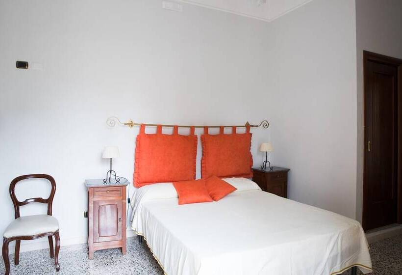 پانسیون Vittoria Guest House Battipaglia