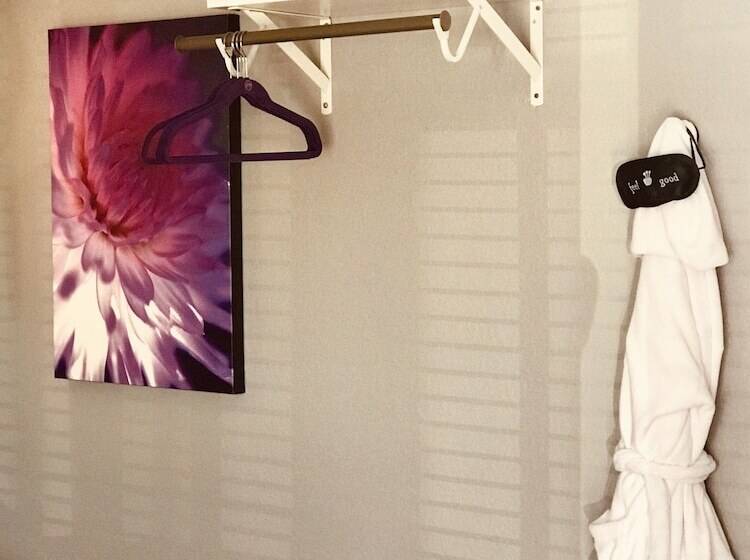 هتل Eo Bungalows, Black Hills