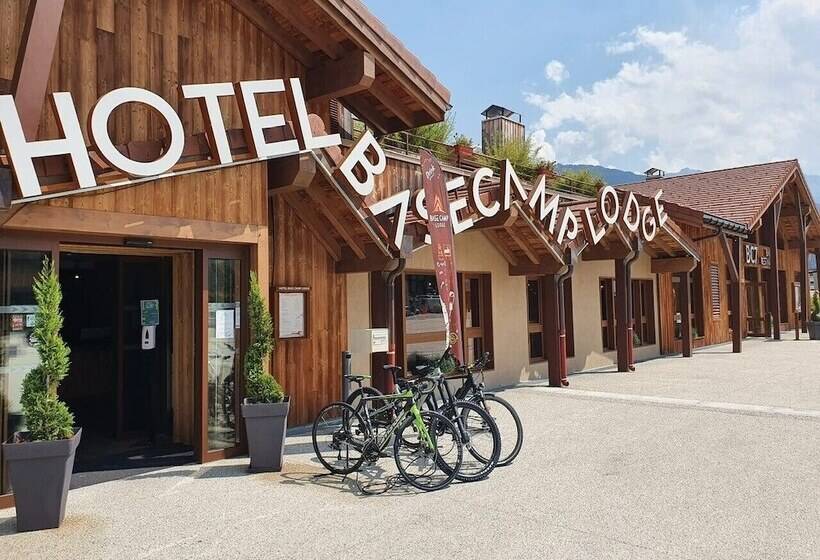 هتل Base Camp Lodge   Bourg Saint Maurice